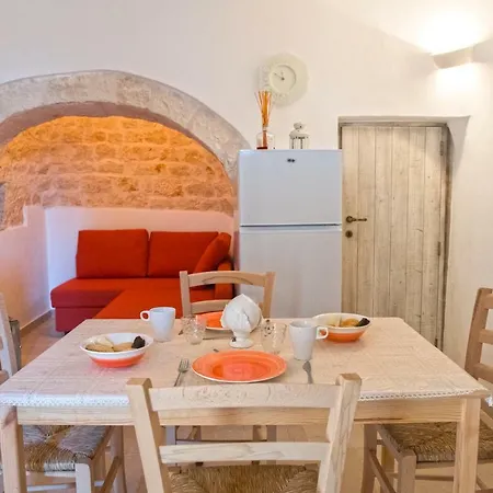 I Trulli Di Ginevra Дом отдыха Альберобелло